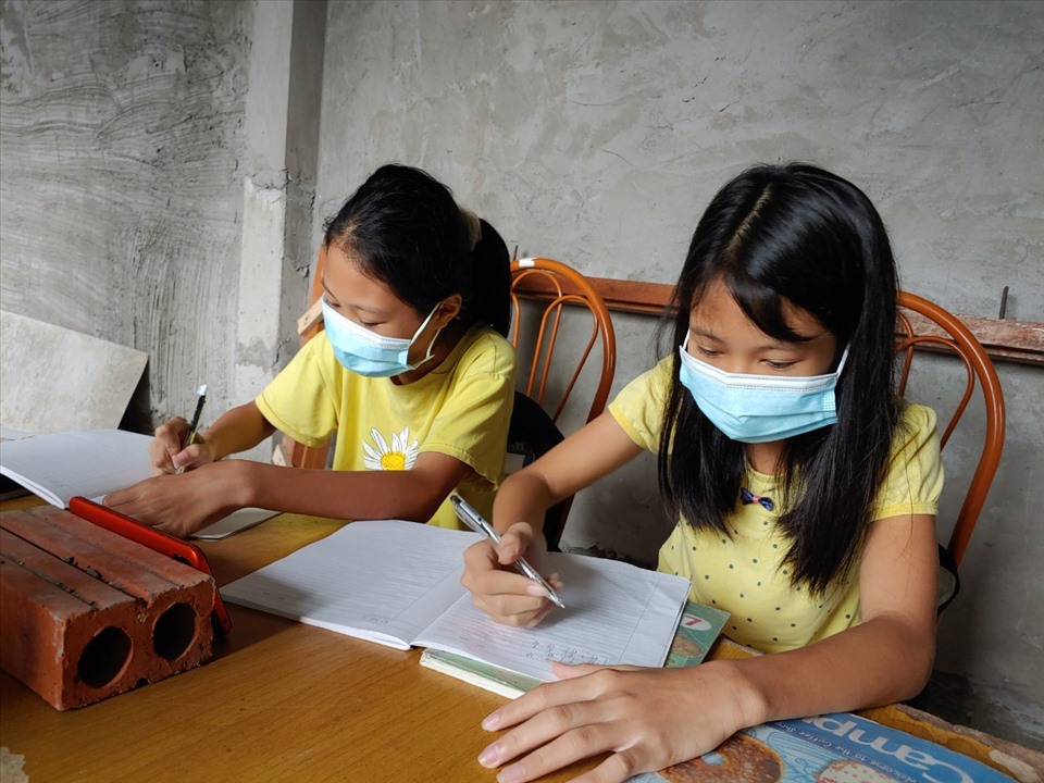 Giới thiệu dự án Hỗ trợ Giáo Dục Trực Tuyến cho Trẻ Em Khó Khăn