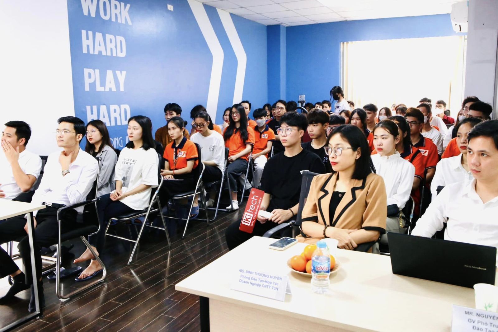 Chương Trình Hỗ Trợ Khởi Nghiệp Công Nghệ Cho Sinh Viên